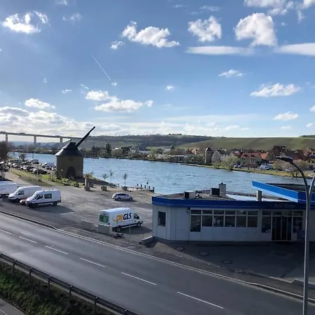 Mainblick Voll Ausgestattet, Kueche, Klima, Wanne *