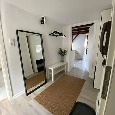 Апартаменты Mainblick Voll Ausgestattet, Kueche, Klima, Wanne